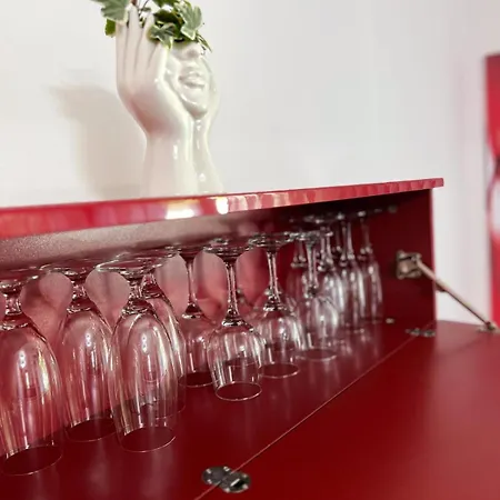 Appartamento Laura S Garden - Romantic Place And Private Parking Milano